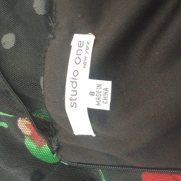 Studio One Floral pleated dress - Picture 8 of 9